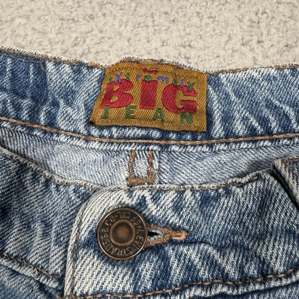 VTG 90s Levis Extremely Big Jeans Black Tab Baggy Shorts Jorts Men Size 32
